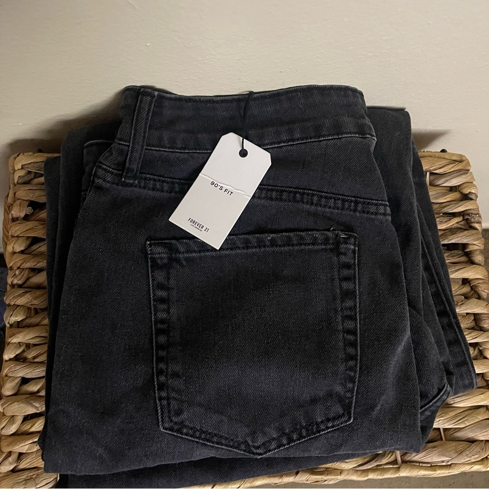 F21 premium distressed 90s fit jeans
